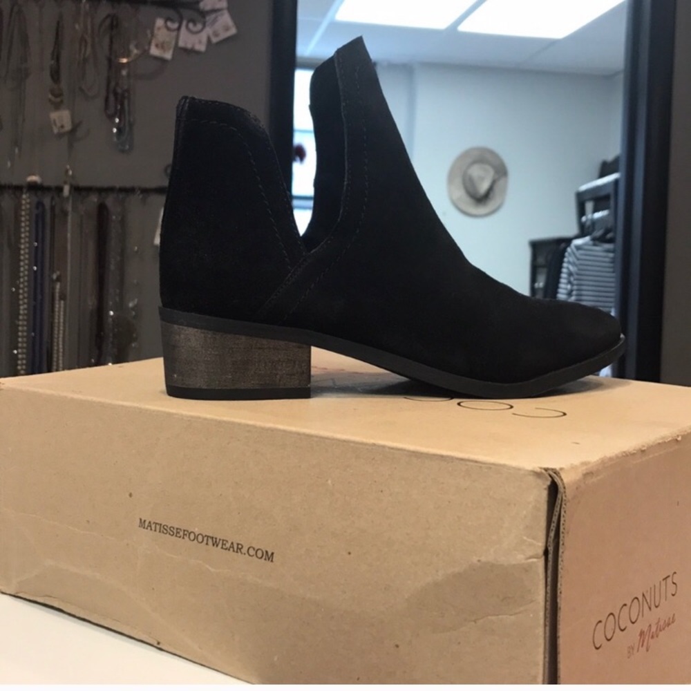 Side cut out booties